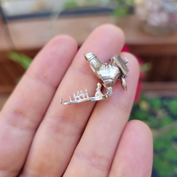 Vintage Antique Solid 925 Sterling Silver Nursery Rhyme Shoe Boot Charm - Picture 7 of 16